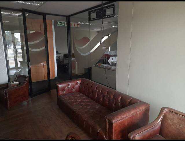 208M² OFFICE FOR SALE IN WITKOPPEN